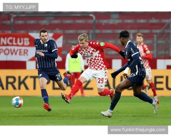 坎贝尔双响破鲸航海胜名古屋队